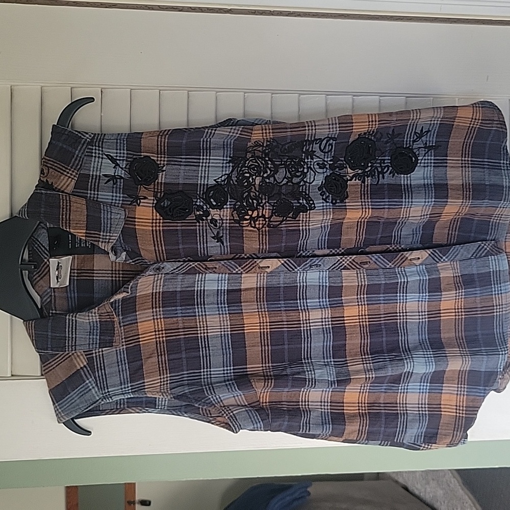 Women's button down shirt